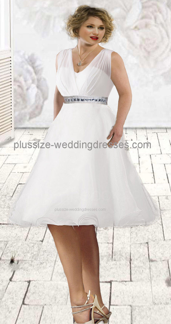 Short plus size wedding dresses